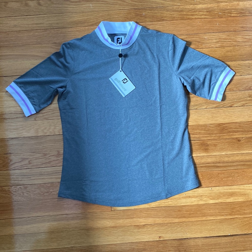 Women’s golf shirt
